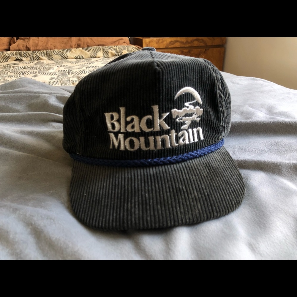 Black Mountain black corduroy hat